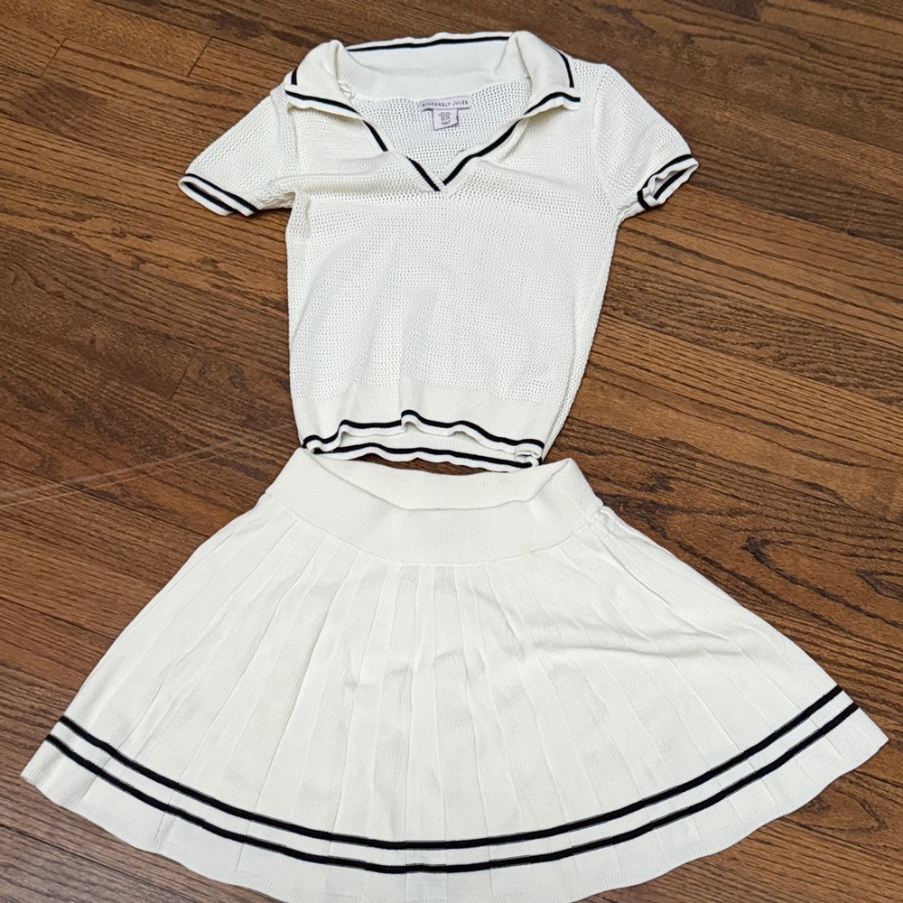 White Collared Top and Skirt Set with blueTrim XS